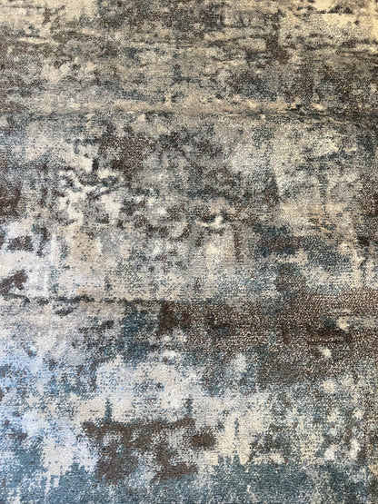 Salou area rug 7'8" x 10'2"
